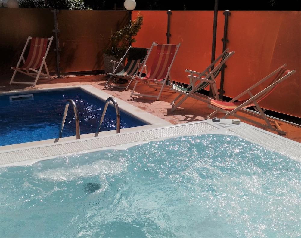 Hotel Prestige Rimini Extérieur photo