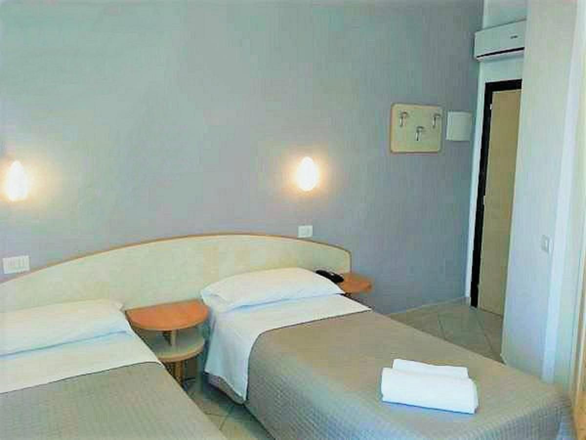 Hotel Prestige Rimini Extérieur photo