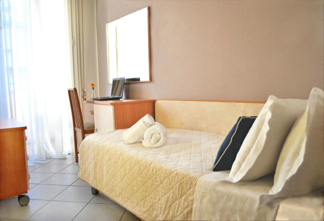 Hotel Prestige Rimini Extérieur photo