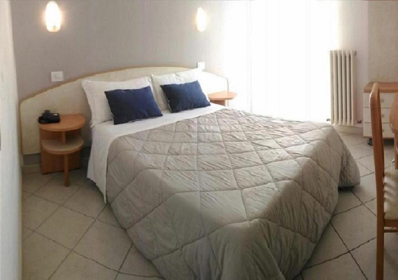 Hotel Prestige Rimini Extérieur photo